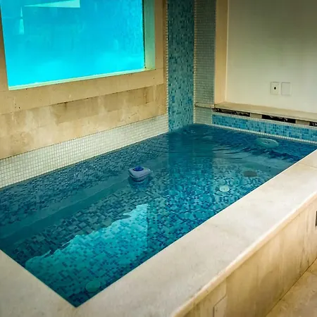 Luciana - Five-bedroom With Two Pools And Center Mlini